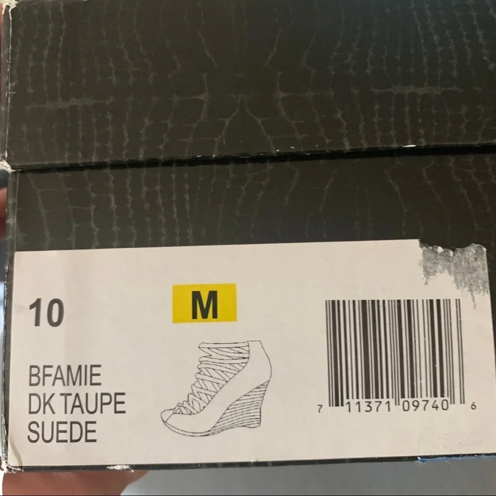 b. makowsky size 10